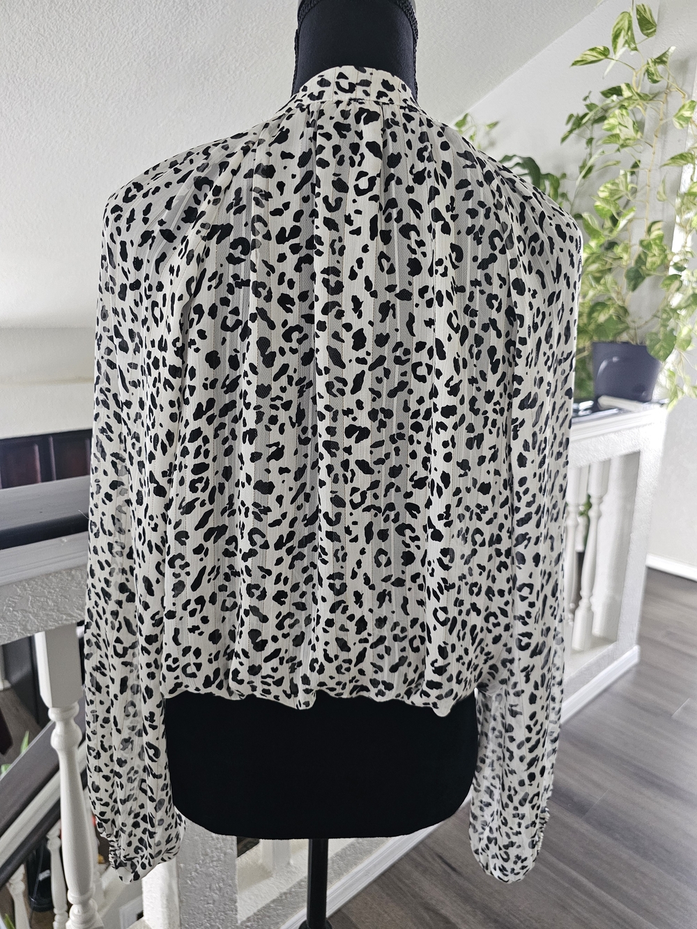 Size S Women's Black and White Leopard Print Blouse - Picture 4 of 15